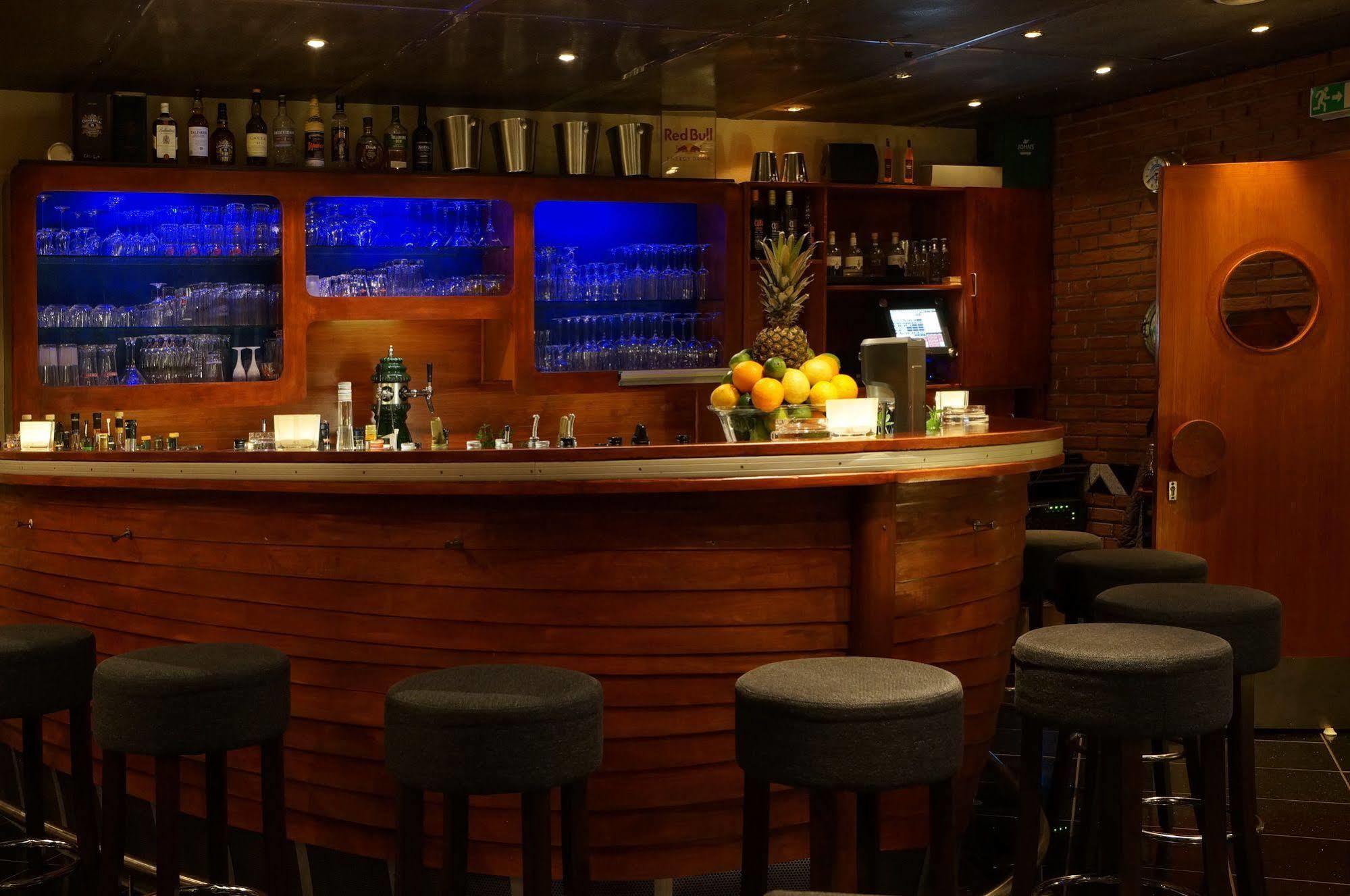威勒瑟尔酒店 哈勒西尔 外观 照片